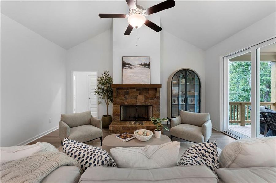 Furnished interior view inside a new home in , Waleska (Image 7).