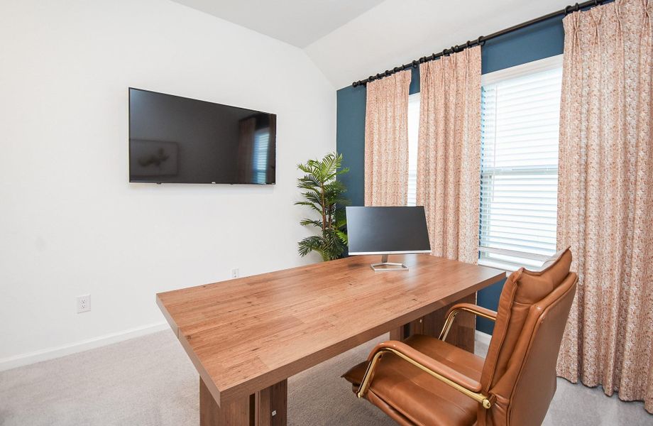 Furnished interior view inside a new home in , Fulshear (Image 18).