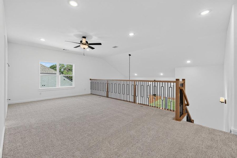 Spacious, unfurnished interior of a new home in Solterra, Mesquite (Image 27).