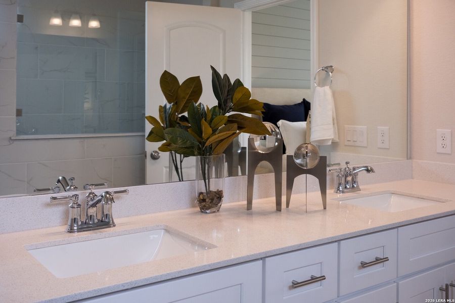 Close-up of interior finishes inside a home in Horizon Ridge, San Antonio (Image 19).