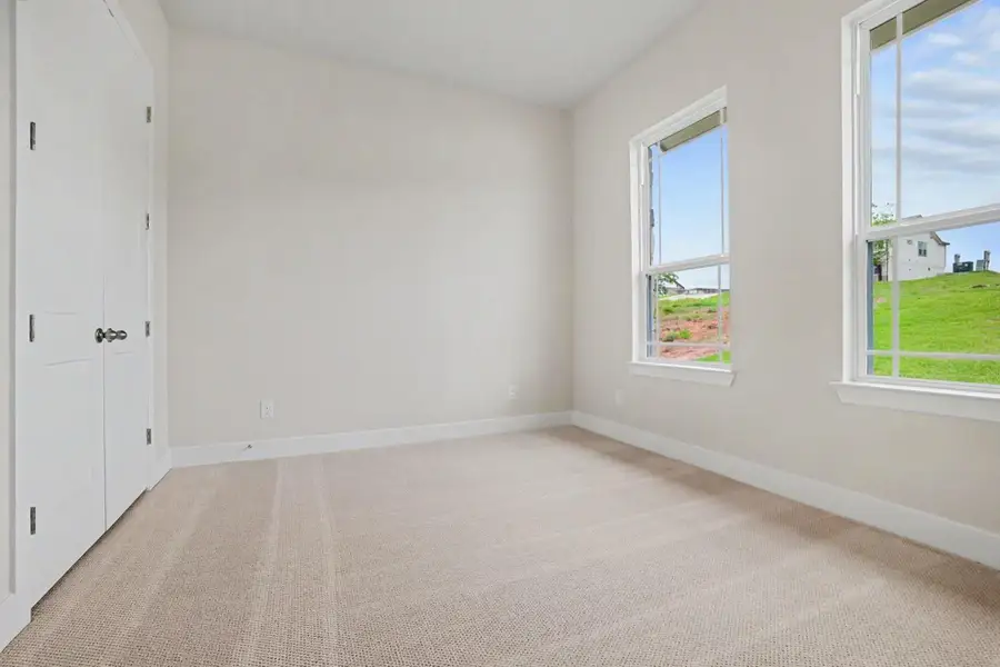 Spacious, unfurnished interior of a new home in Rose Hill Estates, Willis (Image 25).