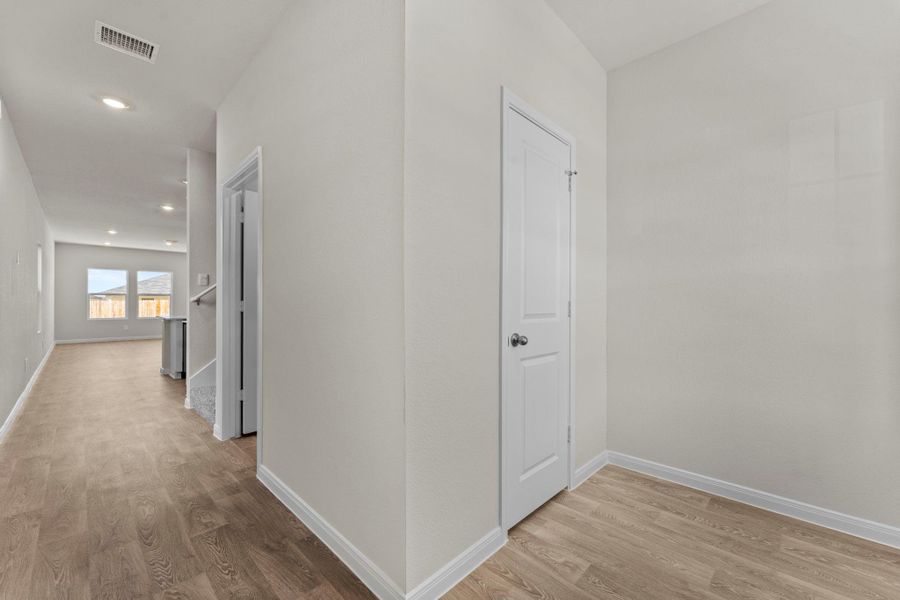 Spacious, unfurnished interior of a new home in Whisper South, San Marcos (Image 11).