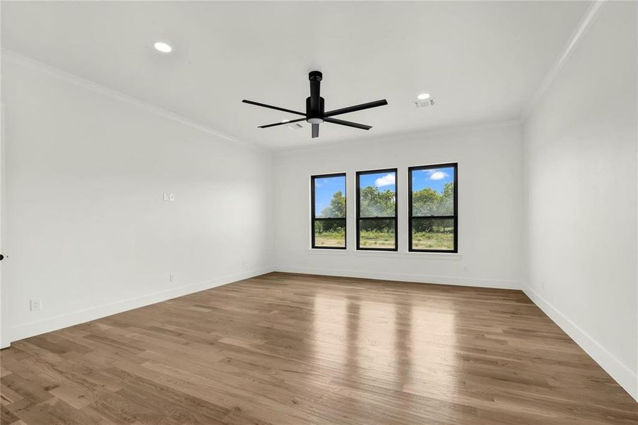 Spacious, unfurnished interior of a new home in , Aledo (Image 27).