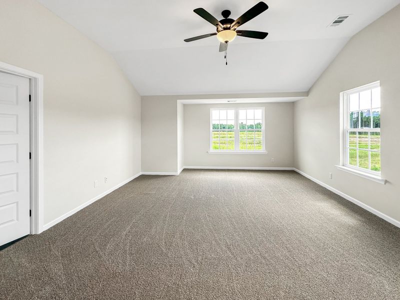 Spacious, unfurnished interior of a new home in Tranquil South, Hinesville (Image 14).