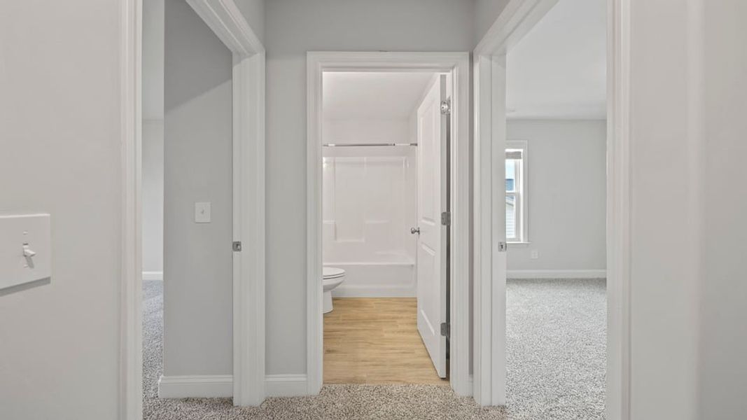 Spacious, unfurnished interior of a new home in Rutledge Estates, Woodruff (Image 23).