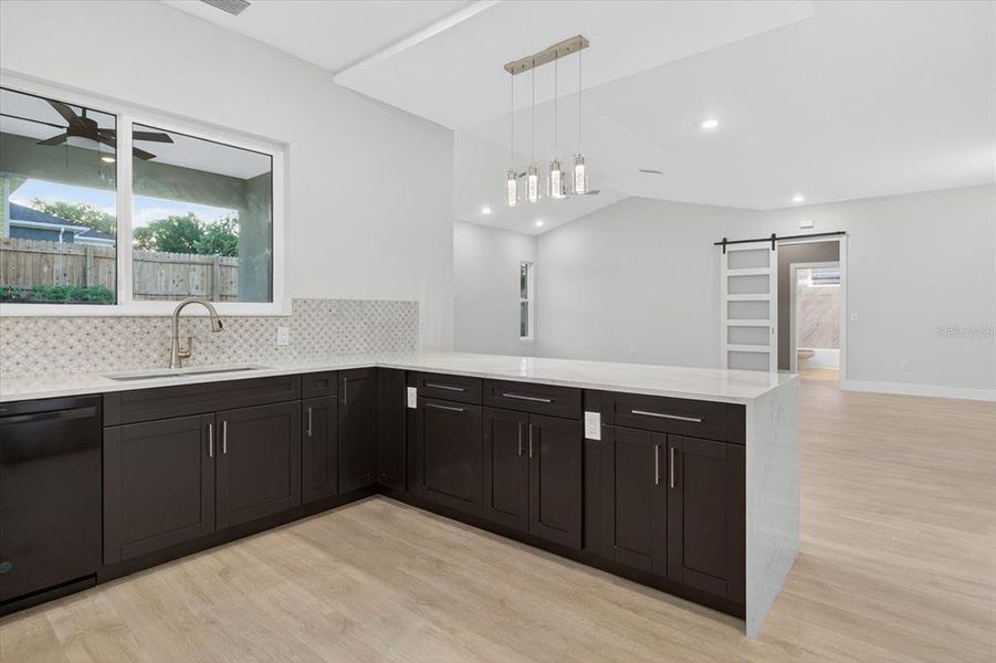 Furnished interior view inside a new home in , Tarpon Springs (Image 34).