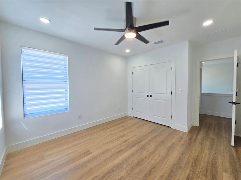 Spacious, unfurnished interior of a new home in , St. Petersburg (Image 12).