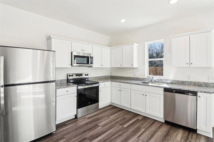 SL_Endeavor_Kitchen_a (2) SL_Endeavor_Kitchen_a (2)