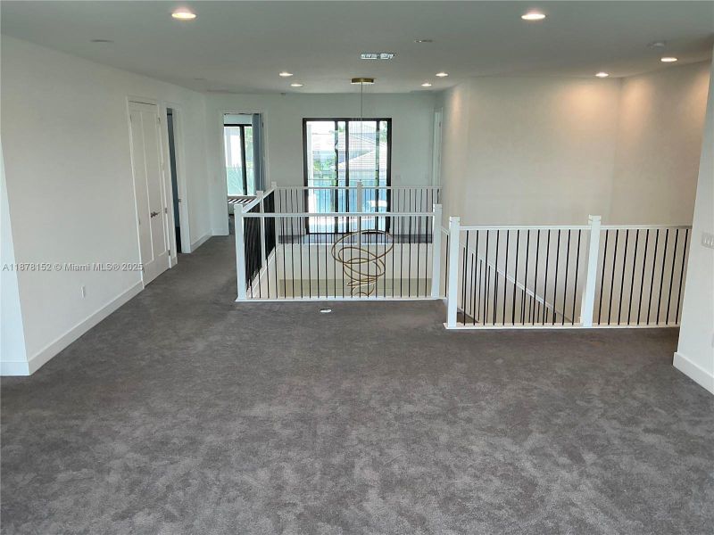 Spacious, unfurnished interior of a new home in , Boca Raton (Image 57). Spacious, unfurnished interior of a new home in , Boca Raton (Image 57).