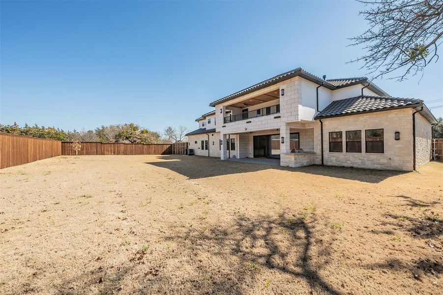 Exterior details and patio area of a home in , Colleyville (Image 3).