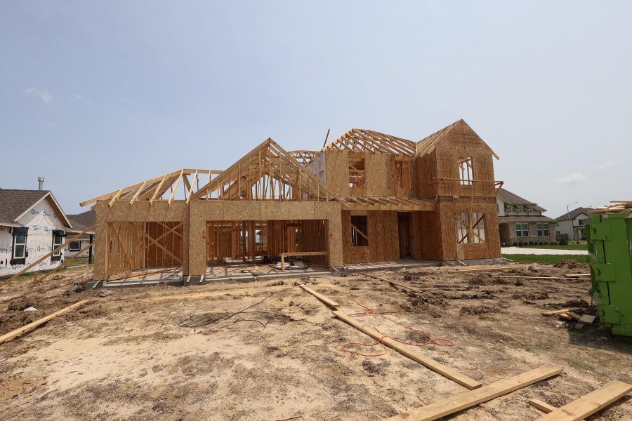 Two story home with 4 beds, 3.5 baths, and 3 car garage