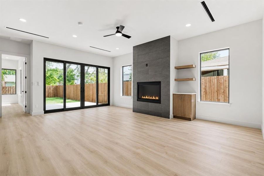Spacious, unfurnished interior of a new home in , Dallas (Image 16). Spacious, unfurnished interior of a new home in , Dallas (Image 16).
