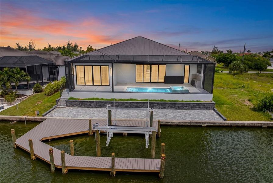 Exterior details and patio area of a home in , Port Charlotte (Image 3).
