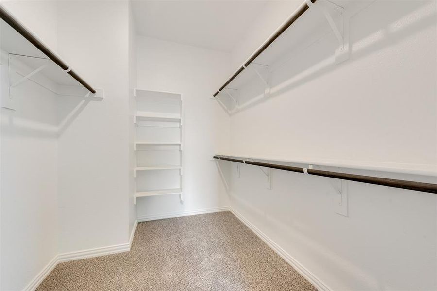 Spacious, unfurnished interior of a new home in Spiritas Ranch, Little Elm (Image 16).