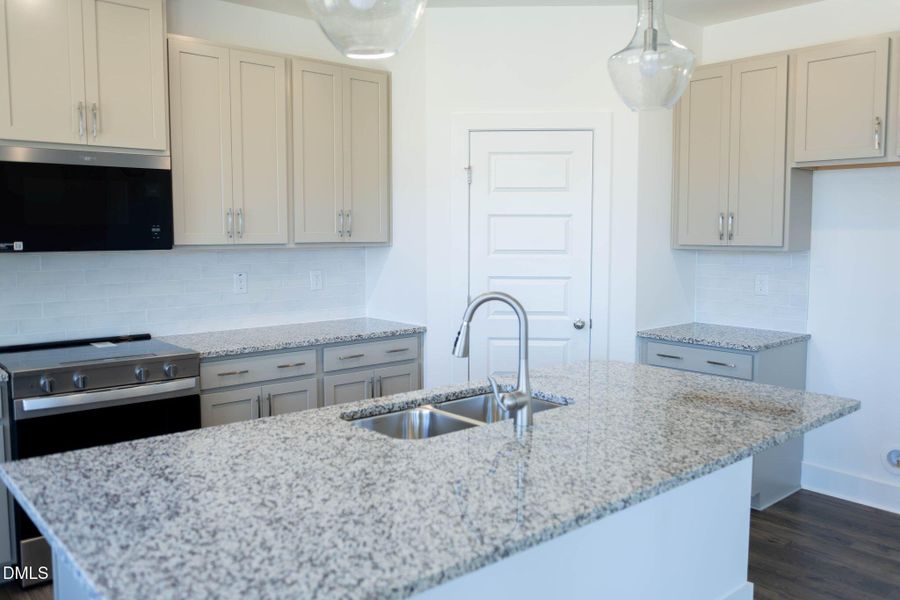 57-Riverfall_Kitchen2 (2)