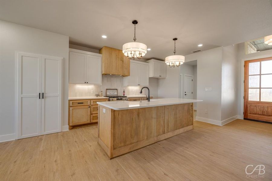Furnished interior view inside a new home in , Abilene (Image 5).