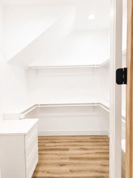 Spacious, unfurnished interior of a new home in , Dayton (Image 13).
