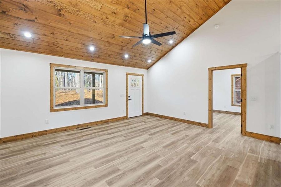 Spacious, unfurnished interior of a new home in , Ellijay (Image 37).