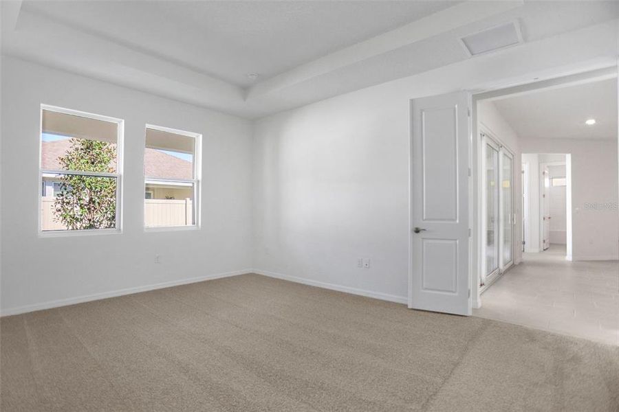 Spacious, unfurnished interior of a new home in Angeline, Land O' Lakes (Image 28).