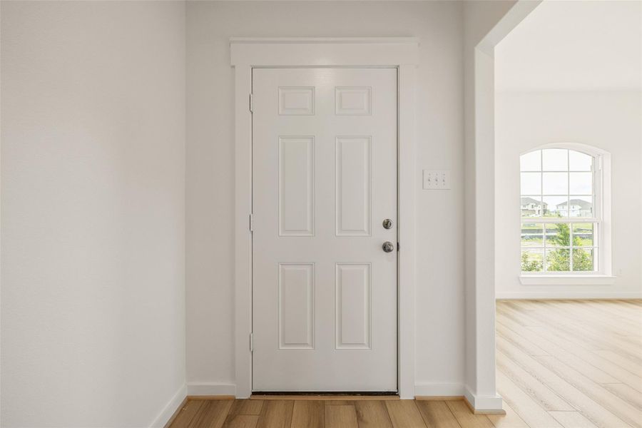 Spacious, unfurnished interior of a new home in River Ranch, Dayton (Image 18).