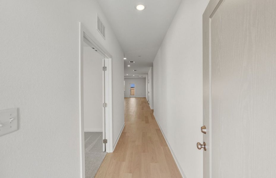 Spacious, unfurnished interior of a new home in Larson Crossing, Elgin (Image 33).