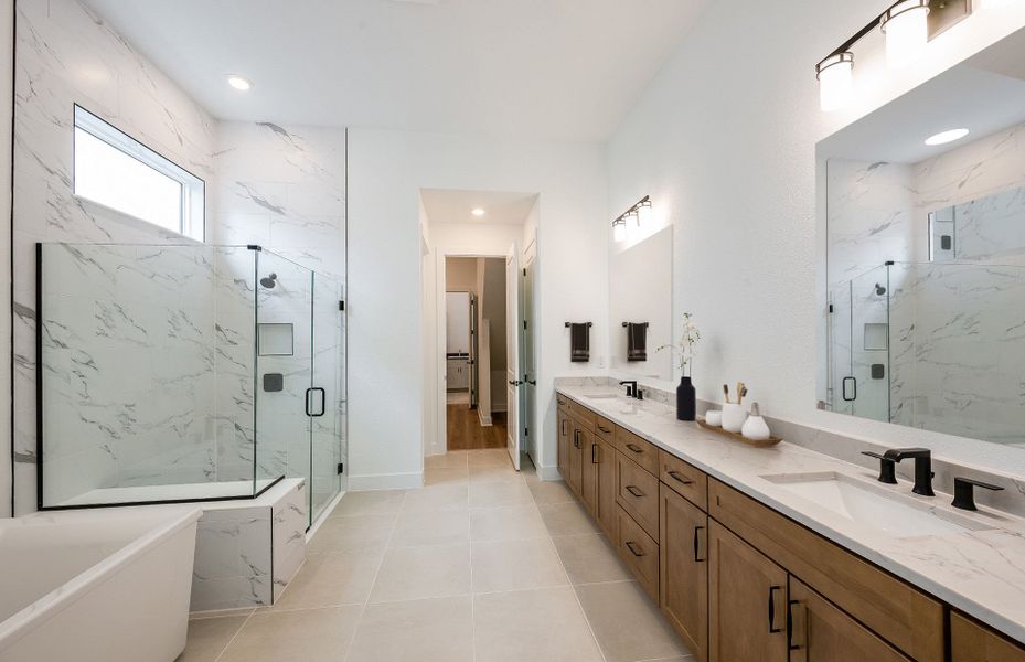 Representative furnished interior of a home built from the Aventura Grand by Pulte Homes in Two Rivers, Zephyrhills (Image 8).
