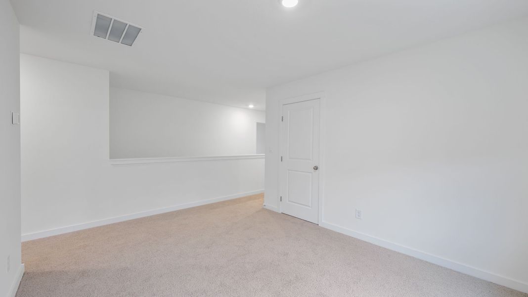 Representative unfurnished interior of a home built from the Hayden by D.R. Horton in Hawks Landing, Apison (Image 26).