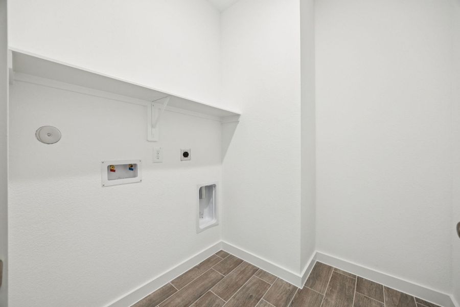 Spacious, unfurnished interior of a new home in Windcress, Cove (Image 18). Spacious, unfurnished interior of a new home in Windcress, Cove (Image 18).