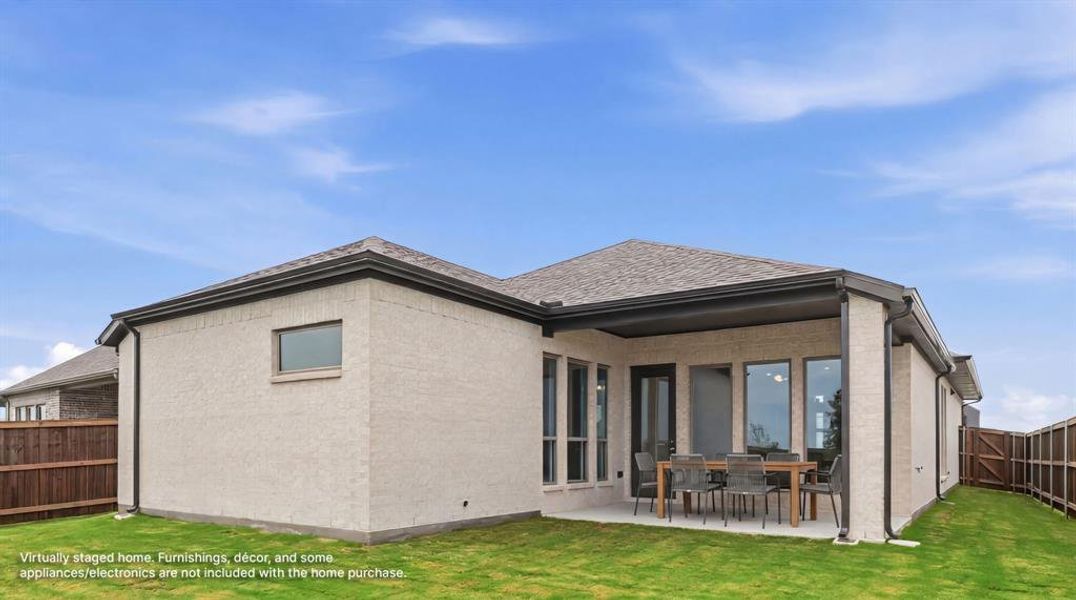 Exterior details and patio area of a home in Meraki, Forney (Image 3).