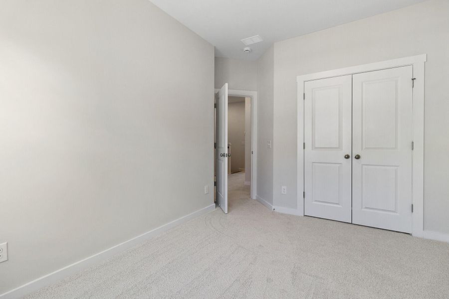 Spacious, unfurnished interior of a new home in , Johns Island (Image 24).