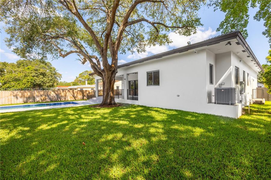 Exterior details and patio area of a home in , Biscayne Park (Image 29).