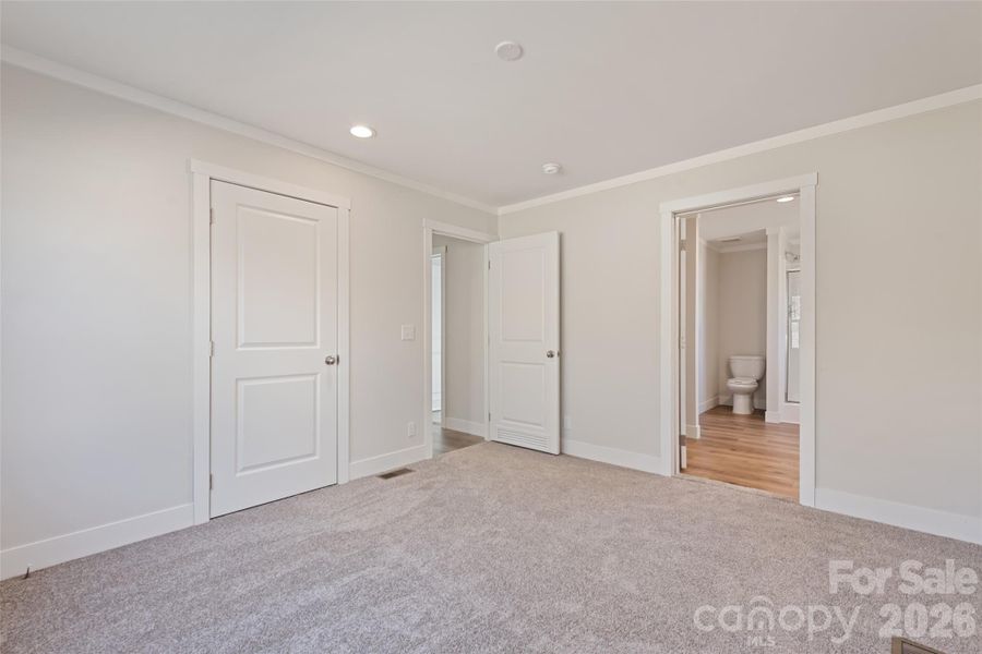 Spacious, unfurnished interior of a new home in , Clyde (Image 13).