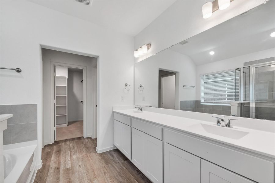 Furnished interior view inside a new home in Rollingbrook Estates, Baytown (Image 17).