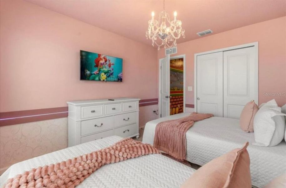 Furnished interior view inside a new home in , Kissimmee (Image 9).