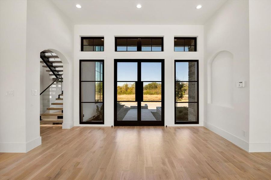 Spacious, unfurnished interior of a new home in , Heath (Image 23).