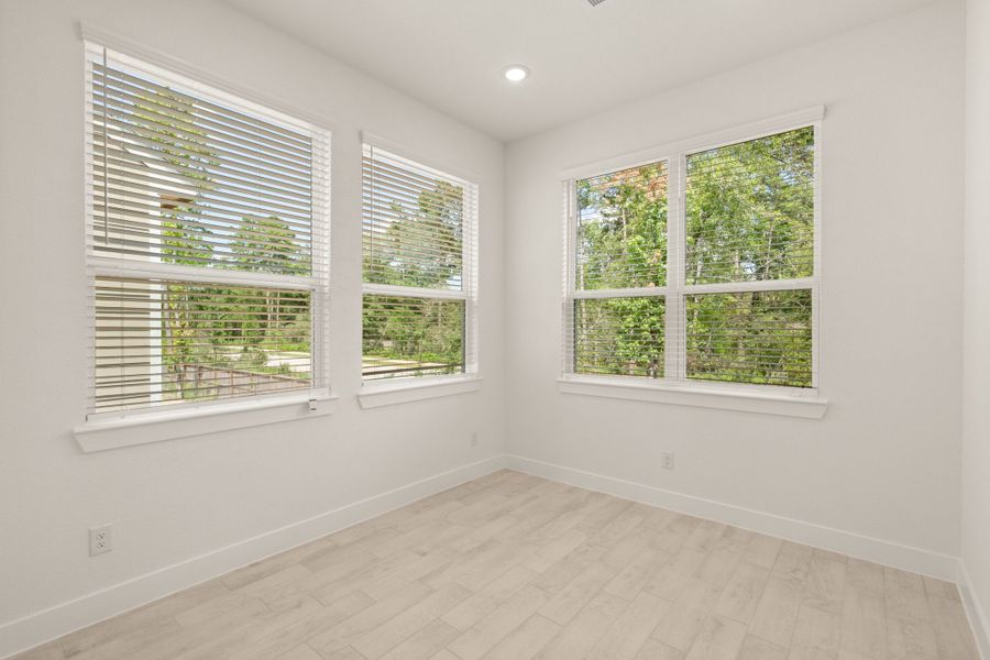 Spacious, unfurnished interior of a new home in Meridiana, Manvel (Image 23).