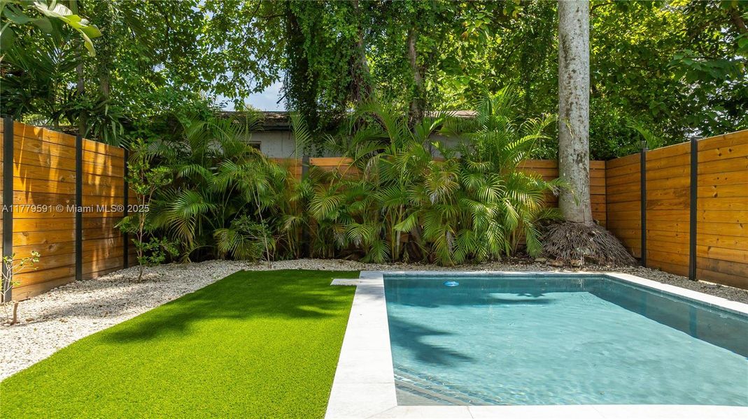 Image 71 of a home in .