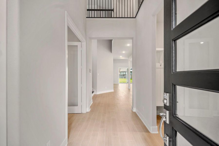 Spacious, unfurnished interior of a new home in ARTAVIA 55' Lots, Conroe (Image 22).