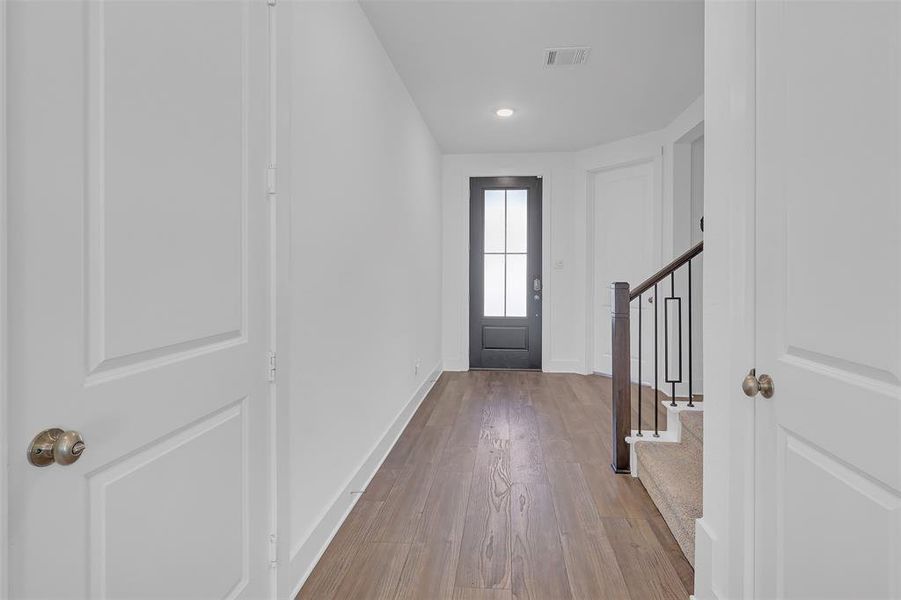 Spacious, unfurnished interior of a new home in Garden Collection at Union Park, Little Elm (Image 24).