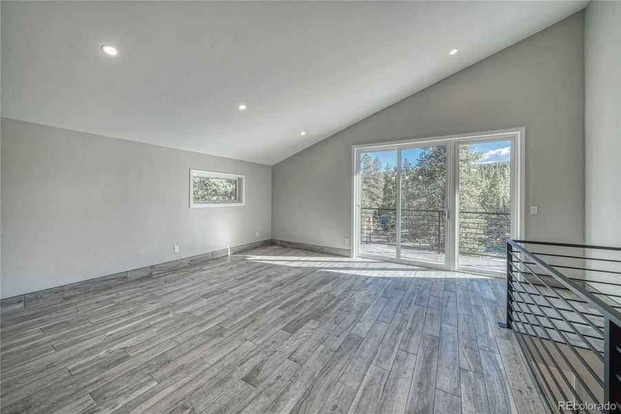 Spacious, unfurnished interior of a new home in , Leadville (Image 12).
