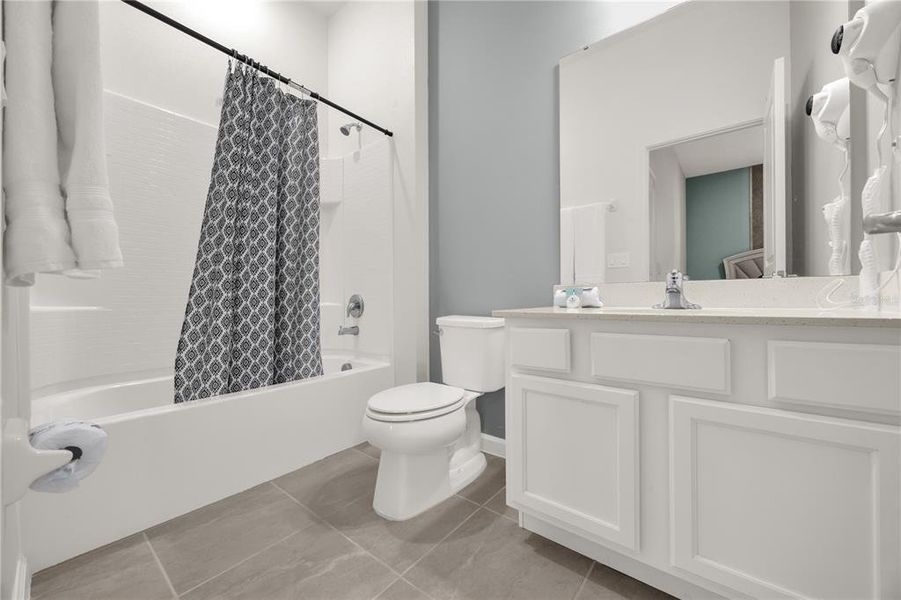 Furnished interior view inside a new home in , Kissimmee (Image 56).