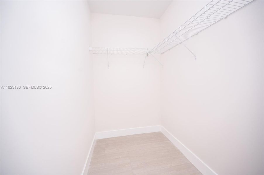 Spacious, unfurnished interior of a new home in , Miramar (Image 45).