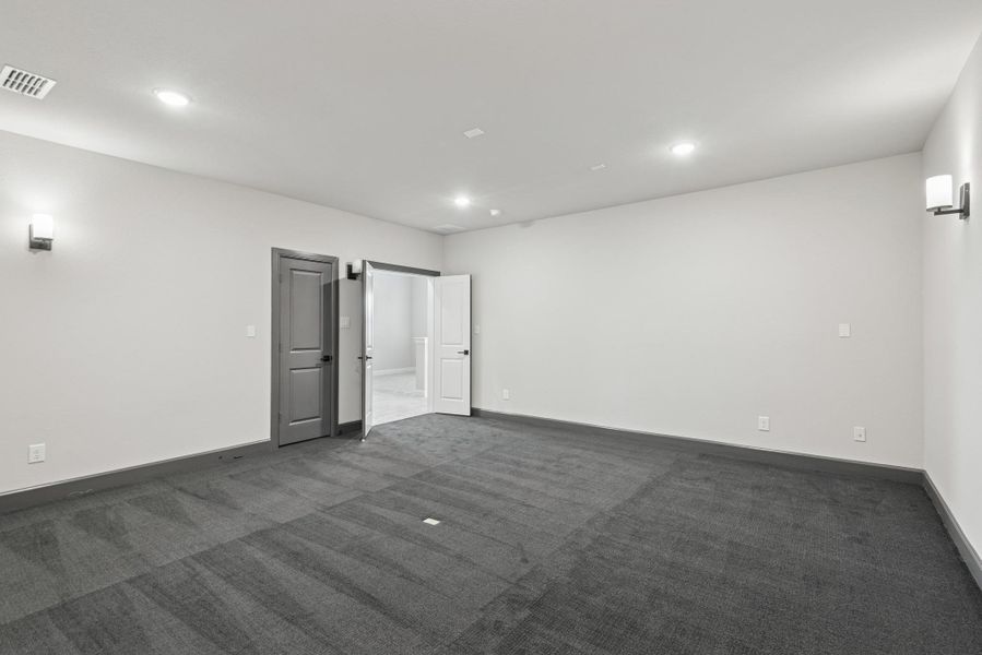 Spacious, unfurnished interior of a new home in Riceland 60’ Homesites, Mont Belvieu (Image 17). Spacious, unfurnished interior of a new home in Riceland 60’ Homesites, Mont Belvieu (Image 17).