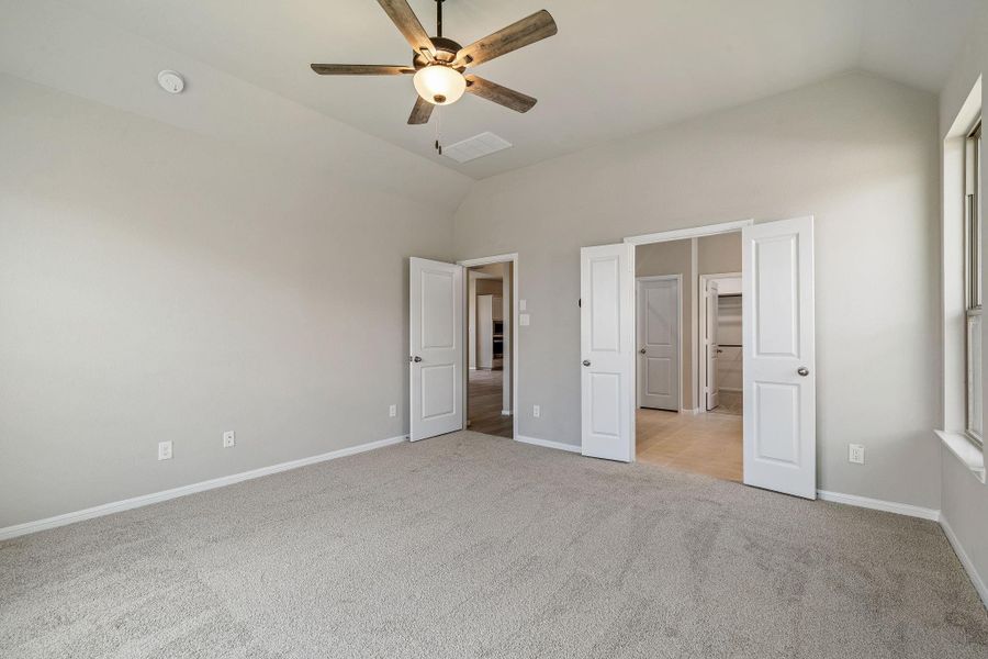 Spacious, unfurnished interior of a new home in The Meadows at Imperial Oaks 60', Conroe (Image 17). Spacious, unfurnished interior of a new home in The Meadows at Imperial Oaks 60', Conroe (Image 17).
