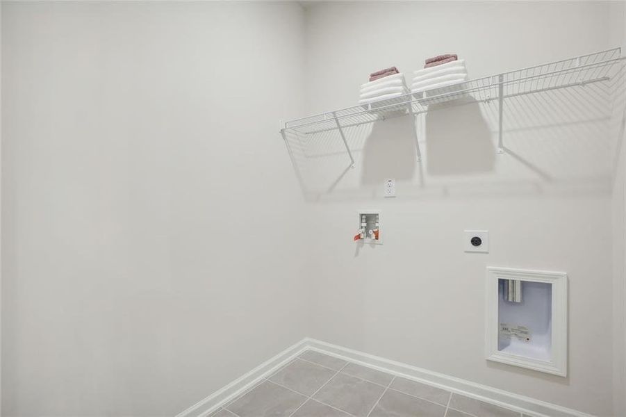 Spacious, unfurnished interior of a new home in Southbend, Rome (Image 18). Spacious, unfurnished interior of a new home in Southbend, Rome (Image 18).