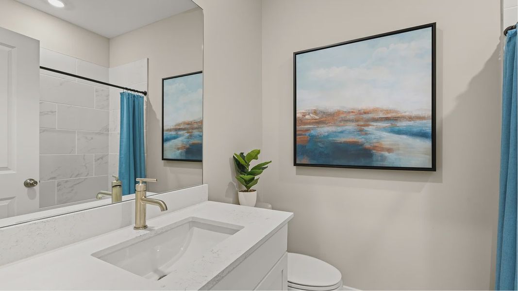 7932 Crestwood Bath2 F1 091025