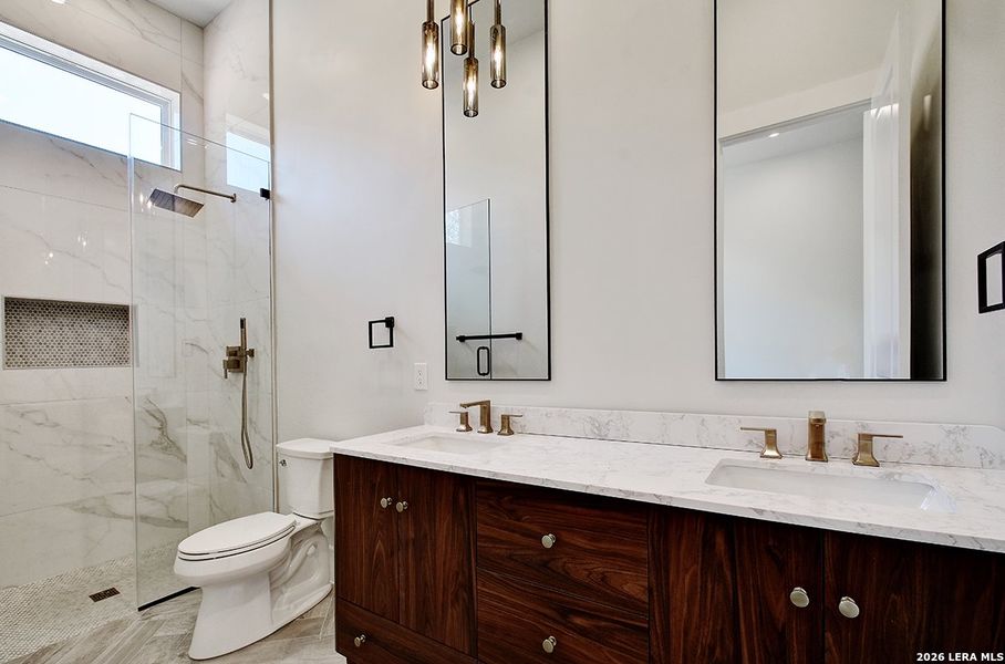 Furnished interior view inside a new home in , Bandera (Image 12).