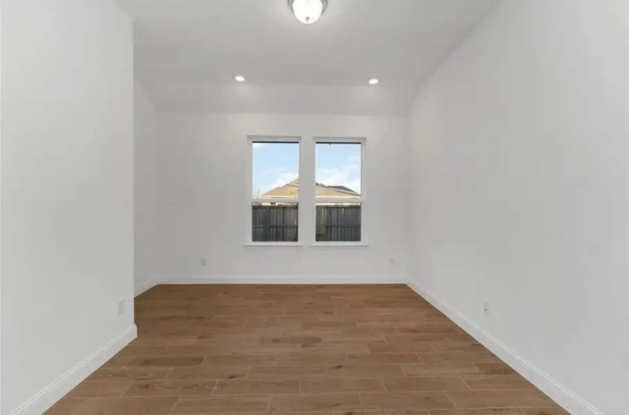 Spacious, unfurnished interior of a new home in Arabella on the Prairie, Booth (Image 23).