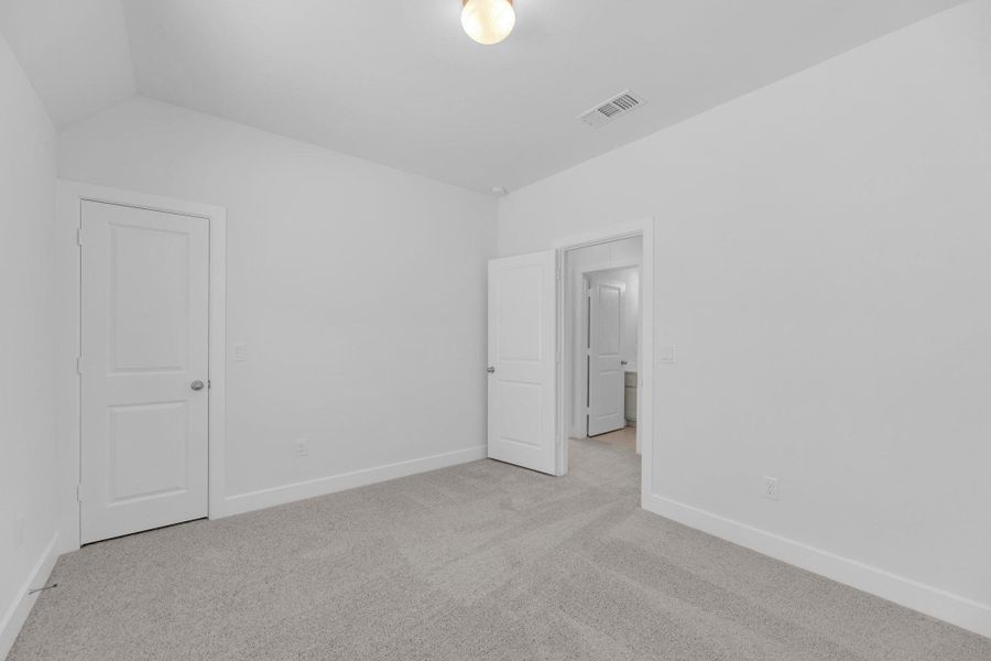 Spacious, unfurnished interior of a new home in Nolina - 50', Georgetown (Image 21).