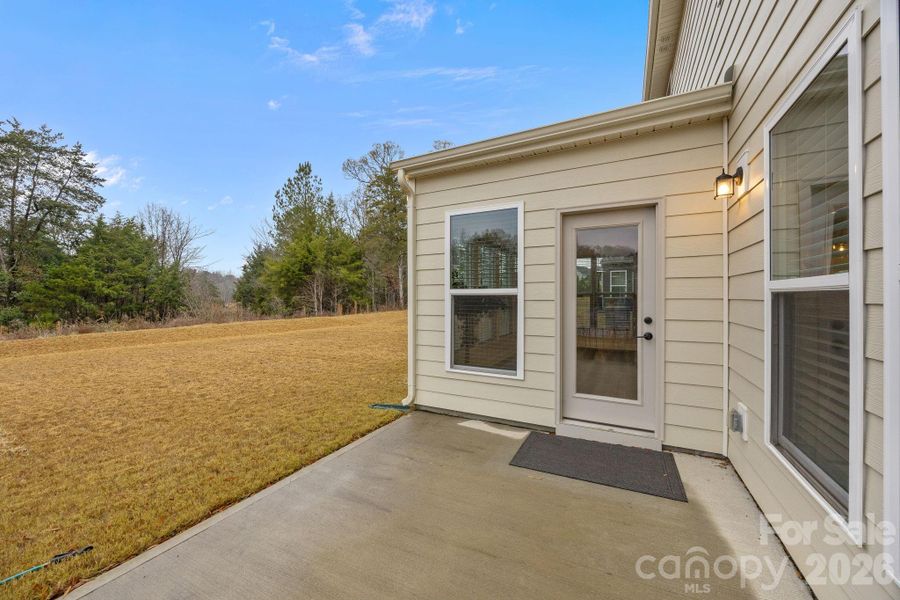Exterior details and patio area of a home in Parkside Crossing, Charlotte (Image 4).